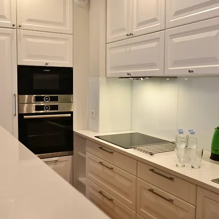 La Gioia Elegant Spacious Apartament *